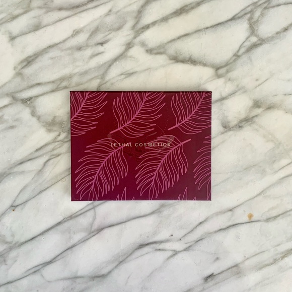 *SOLD* Empty Magnetic Palette (Nest) - Picture 1 of 4